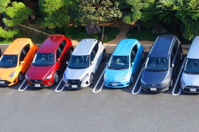 【キュラーズと加瀬倉庫トランクルーム】駐車場で比較