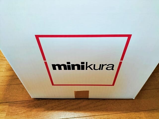minikura（ミニクラ）MONOプランレギュラーの箱
